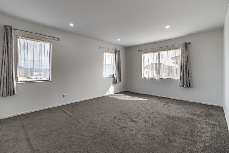 Photo of property in 37 Kestev Drive, Flat Bush, Auckland, 2016