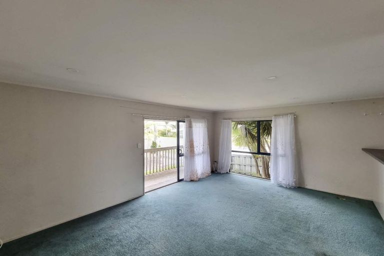 Photo of property in 420 Old Te Atatu Road, Te Atatu Peninsula, Auckland, 0610
