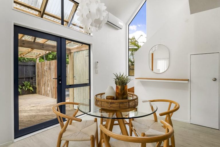 Photo of property in 72 Eversleigh Road, Belmont, Auckland, 0622