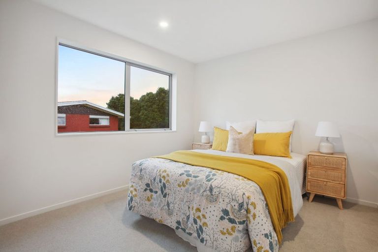 Photo of property in 37b Sorrel Crescent, Bucklands Beach, Auckland, 2012