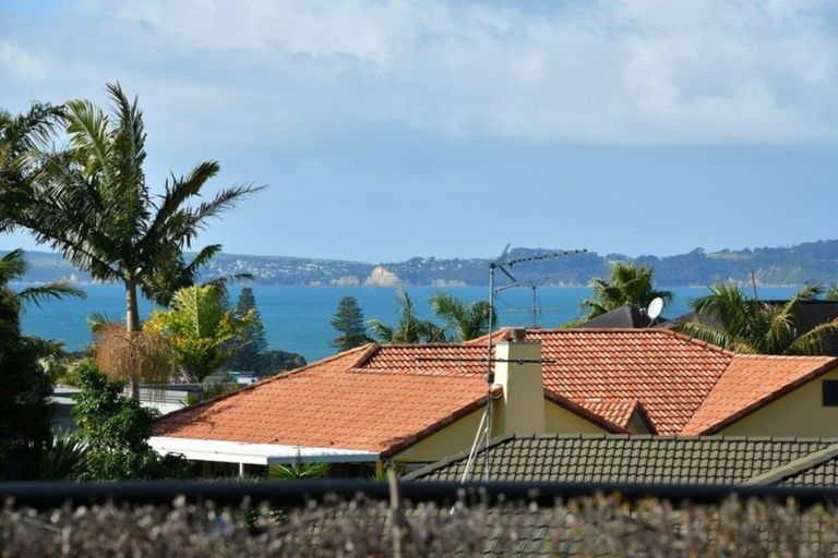 Photo of property in 5 Grovenor Drive, Orewa, 0931