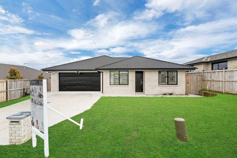 Photo of property in 11 Paul Way, Pokeno, 2402