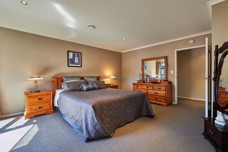 Photo of property in 5 Levi Place, Kelvin Grove, Palmerston North, 4414