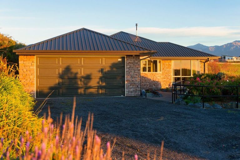 Photo of property in 68 Churchill Street, Kaikoura, 7300