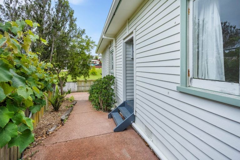 Photo of property in 2/73 Keegan Drive, Massey, Auckland, 0614