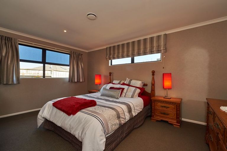 Photo of property in 5 Levi Place, Kelvin Grove, Palmerston North, 4414