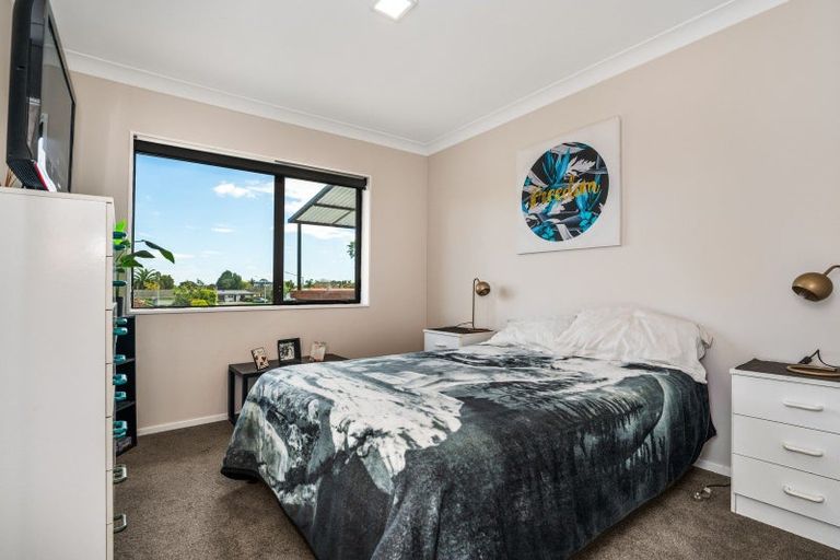Photo of property in 3 Karepe Lane, Kumeu, 0810