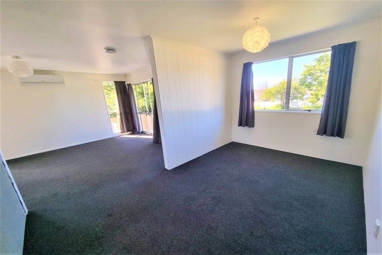 Photo of property in 75 Solar Road, Glen Eden, Auckland, 0602