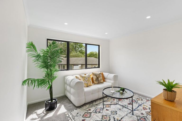 Photo of property in 1/113 Beach Road, Te Atatu Peninsula, Auckland, 0610