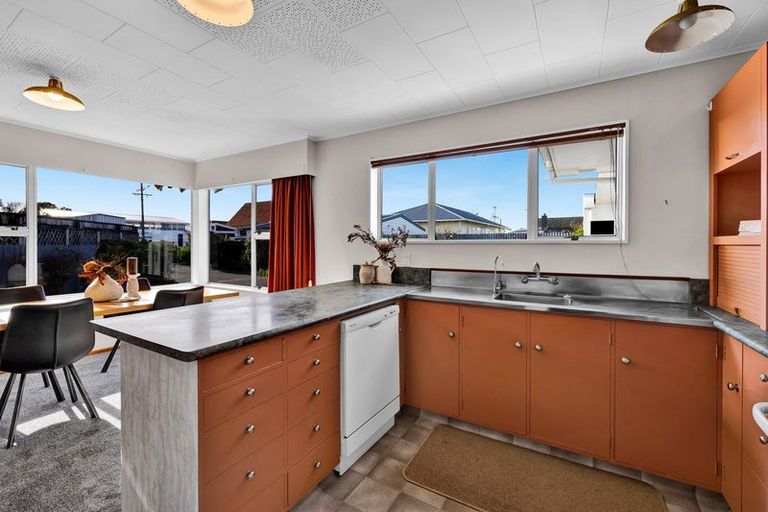 Photo of property in 3a Surrey Street, Hawera, 4610