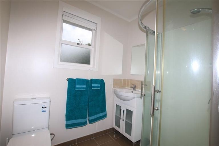 Photo of property in 64 Colwill Road, Massey, Auckland, 0614