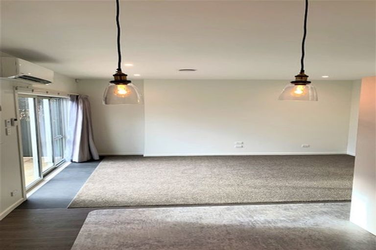 Photo of property in 26 Memorial Avenue, Ilam, Christchurch, 8053