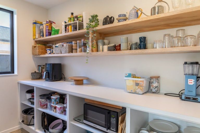 Photo of property in 9 Kaiwaru Place, Waikanae, 5036