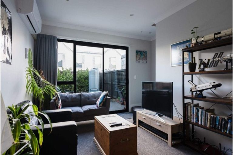 Photo of property in 65 Glidepath Road, Hobsonville, Auckland, 0616