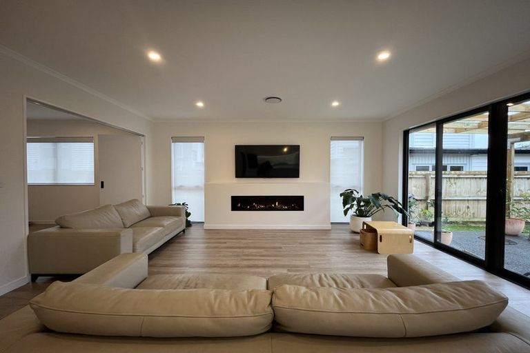 Photo of property in 13a Graeme Avenue, Mangere East, Auckland, 2024