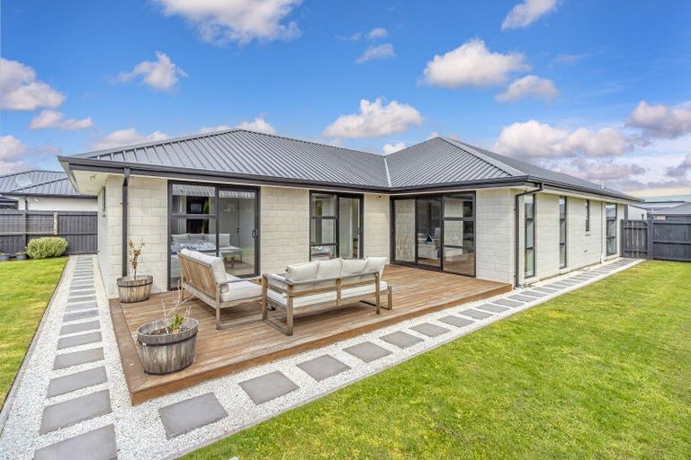 Photo of property in 85 Prestons Park Drive, Marshland, Christchurch, 8083