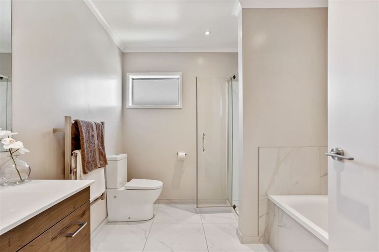 Photo of property in 7 Rangihina Road, Hobsonville, Auckland, 0616