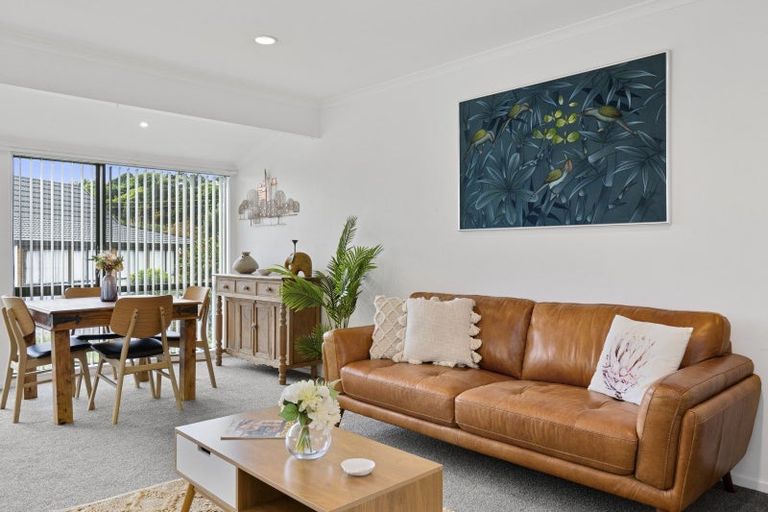 Photo of property in Redwood Village, 54/42 Main Road, Tawa, Wellington, 5028