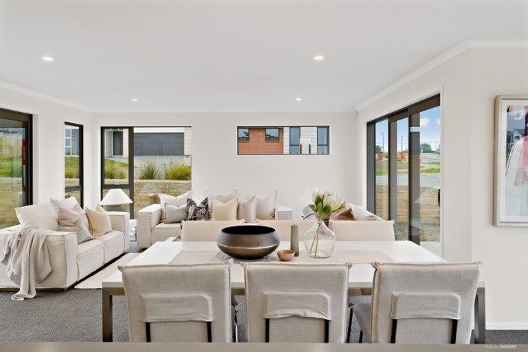 Photo of property in 76 Hayfield Way, Karaka, Papakura, 2113