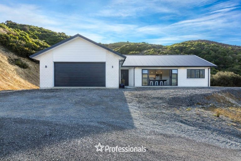 Photo of property in 9 Margaret Mahy Drive, Blue Mountains, Upper Hutt, 5371