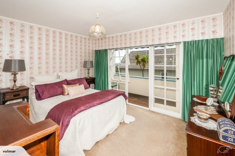 Photo of property in 1/209 Onewa Road, Birkenhead, Auckland, 0626