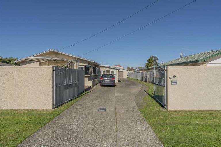 Photo of property in 16 Lee Street, Whitianga, 3510