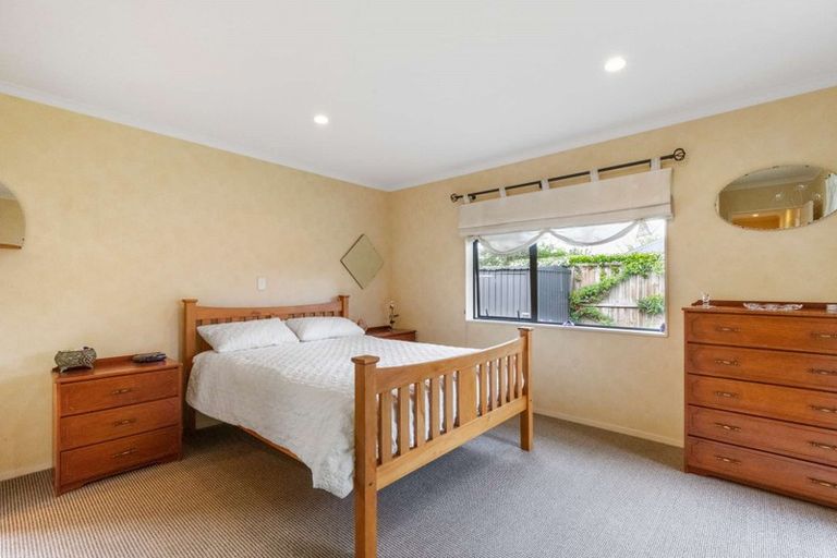 Photo of property in 13 Chesterfield Place, Rototuna, Hamilton, 3210