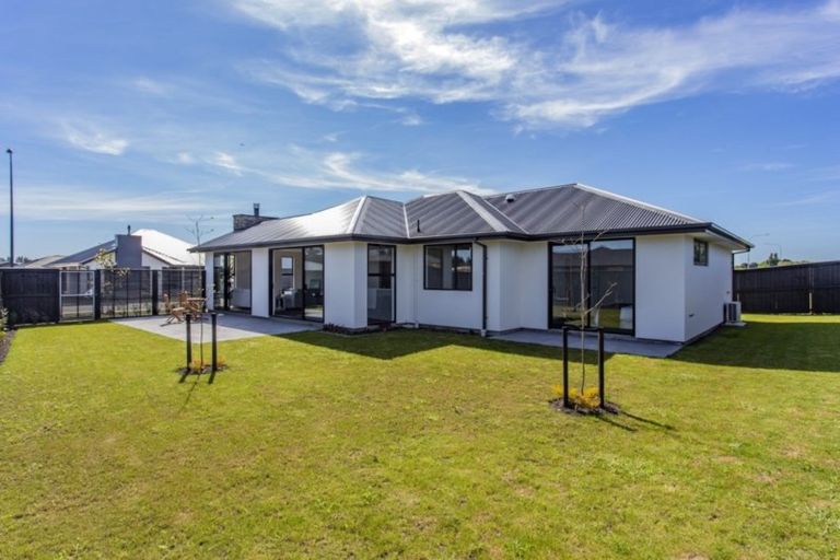 Photo of property in 27 Durells Crescent, Kaiapoi, 7630