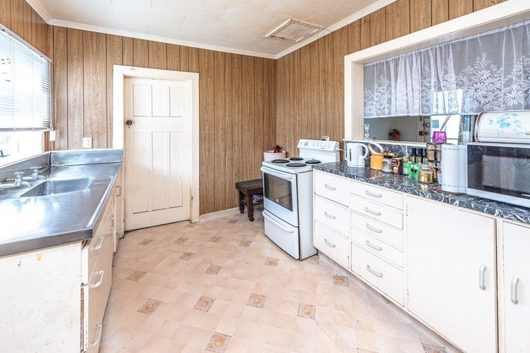 Photo of property in 1 Manuka Street, Castlecliff, Whanganui, 4501