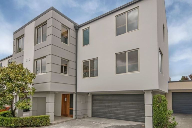 Photo of property in 4/17 Eversleigh Street, St Albans, Christchurch, 8014
