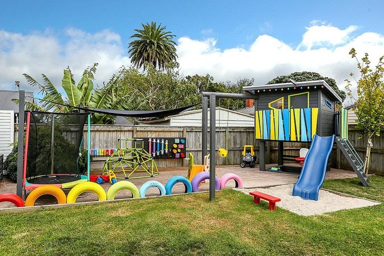Photo of property in 3 Keene Drive, Bell Block, New Plymouth, 4312
