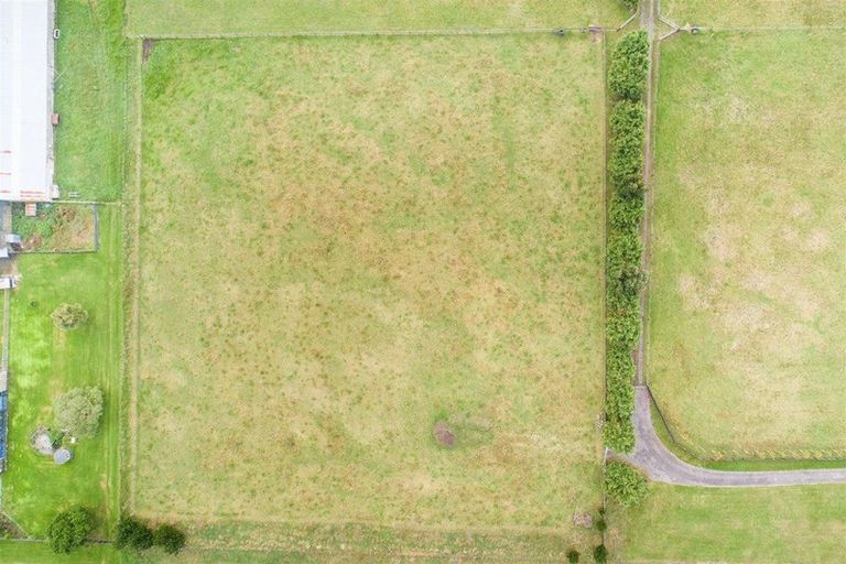 Photo of property in 27 Rangiotu Road, Himatangi, 4477