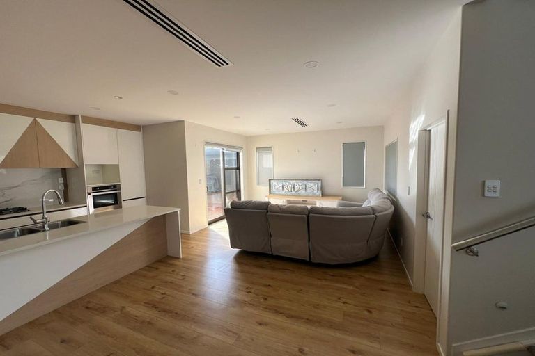 Photo of property in 24 Carrygawley Road, Flat Bush, Auckland, 2019