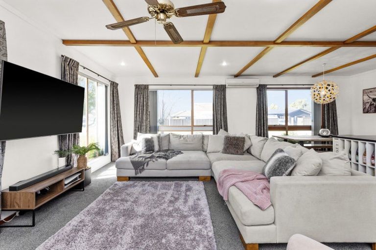 Photo of property in 24 Harpham Street, Taradale, Napier, 4112