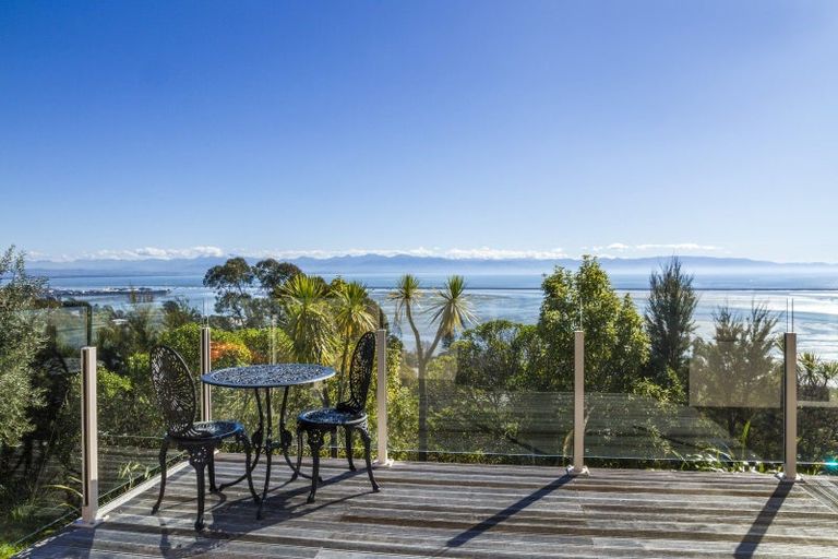 Photo of property in 5 Cape View, Atawhai, Nelson, 7010