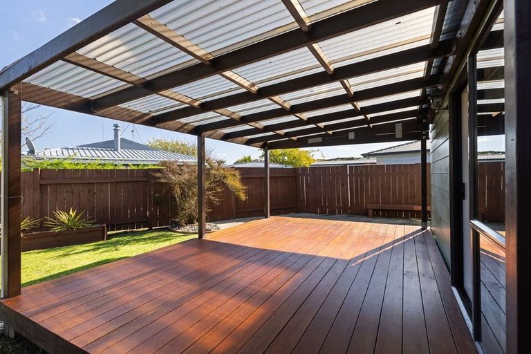 Photo of property in 1 Lydia Place, Kelvin Grove, Palmerston North, 4414
