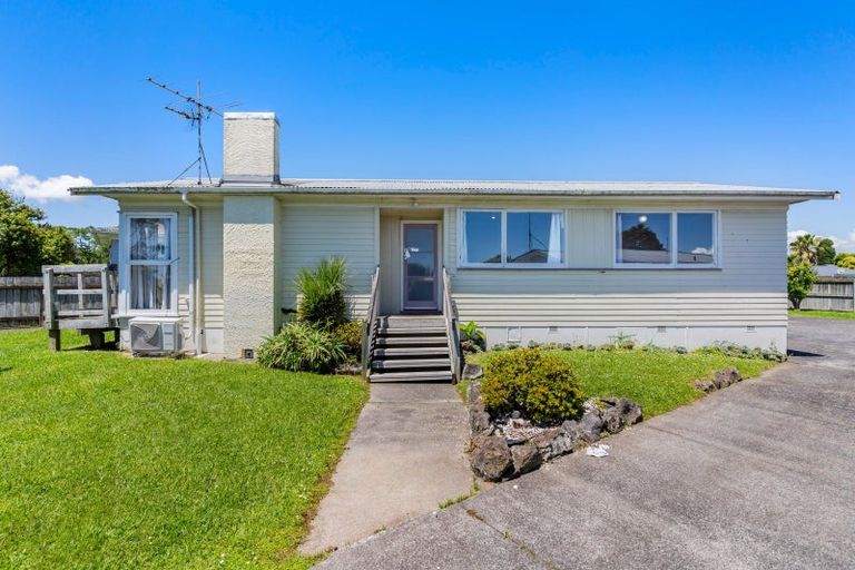 Photo of property in 22 President Avenue, Papakura, 2110
