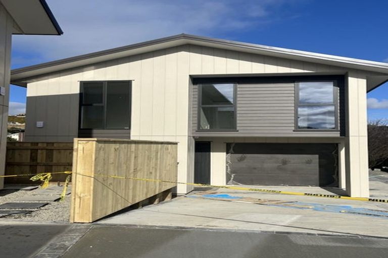 Photo of property in 9 Barque Crescent, Whitby, Porirua, 5024
