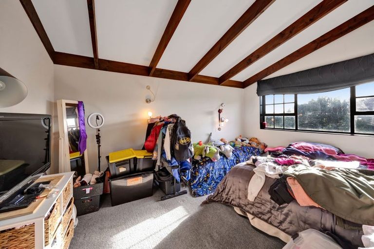 Photo of property in 8 Muggeridge Road, Manutahi, Patea, 4598