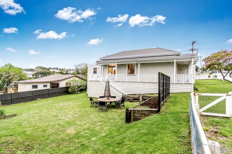 Photo of property in 12 Rata Street, Helensville, 0800