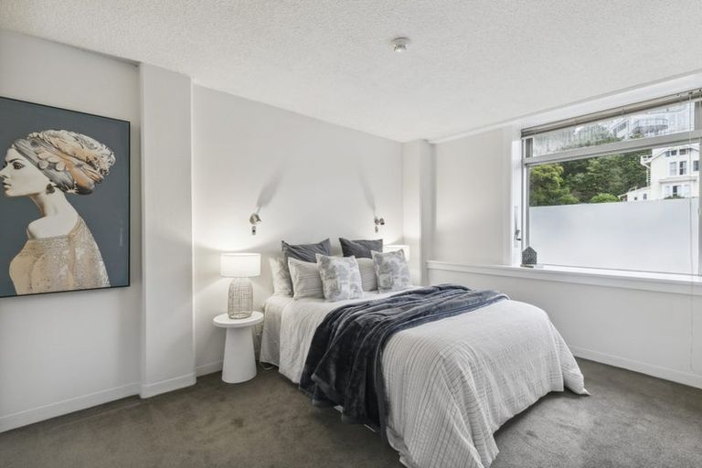 Photo of property in Jerningham Apartments, 20 Oriental Terrace, Oriental Bay, Wellington, 6011