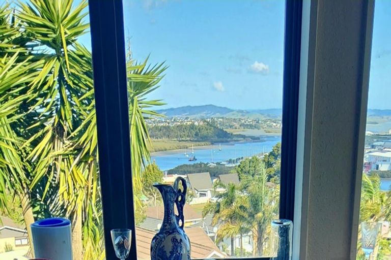 Photo of property in 32 Panorama Drive, Parahaki, Whangarei, 0112