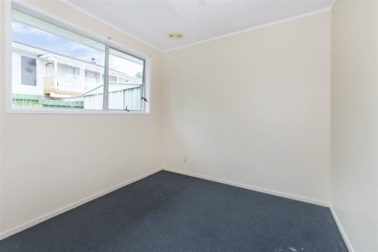 Photo of property in 1/15 Seabar Place, Glen Eden, Auckland, 0602