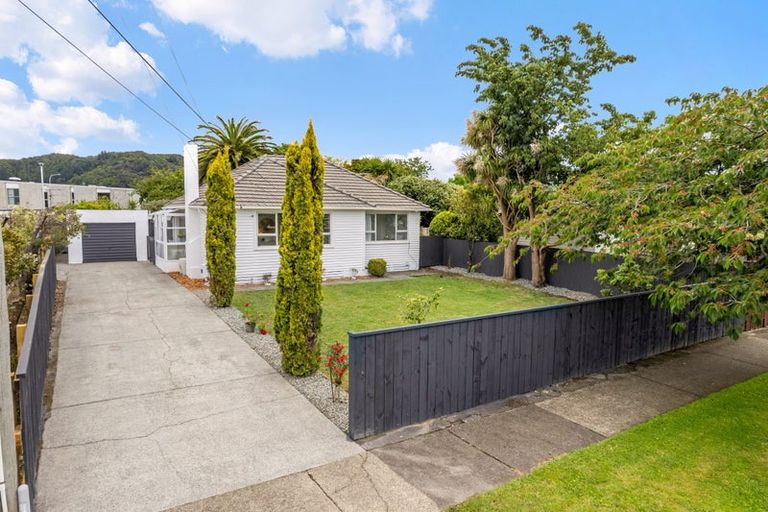 Photo of property in 4 Routley Crescent, Elderslea, Upper Hutt, 5018