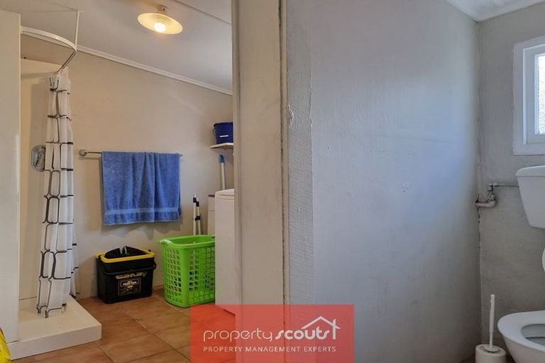 Photo of property in 39 Breakwater Road, Moturoa, New Plymouth, 4310