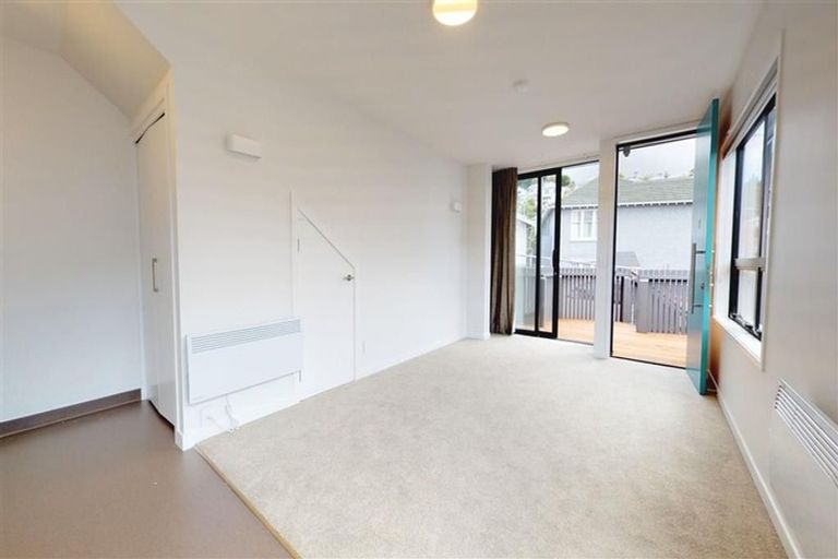 Photo of property in 17u2 Nairn Street, Mount Cook, Wellington, 6011