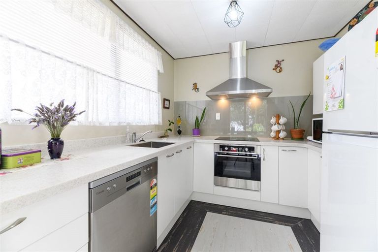Photo of property in 7 Marinich Drive, Ranui, Auckland, 0612