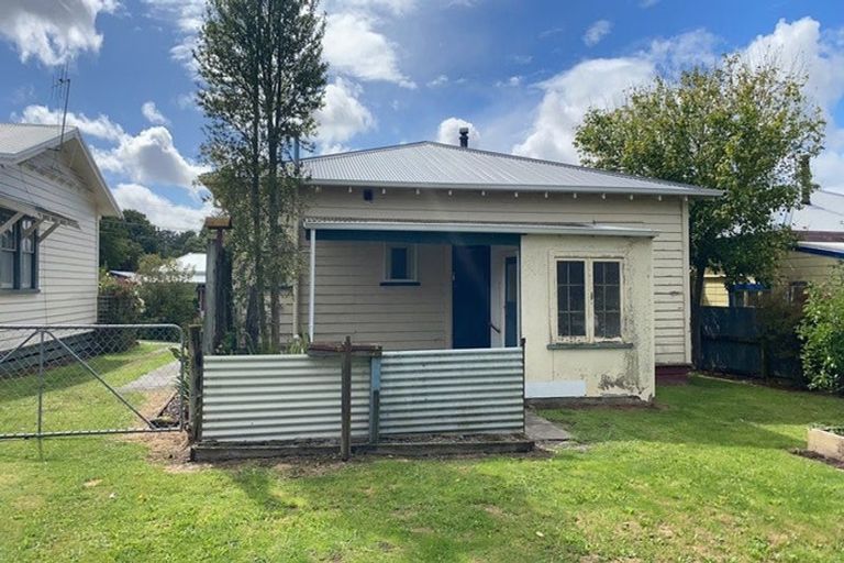 Photo of property in 36 Kenilworth Street, Waipawa, 4210