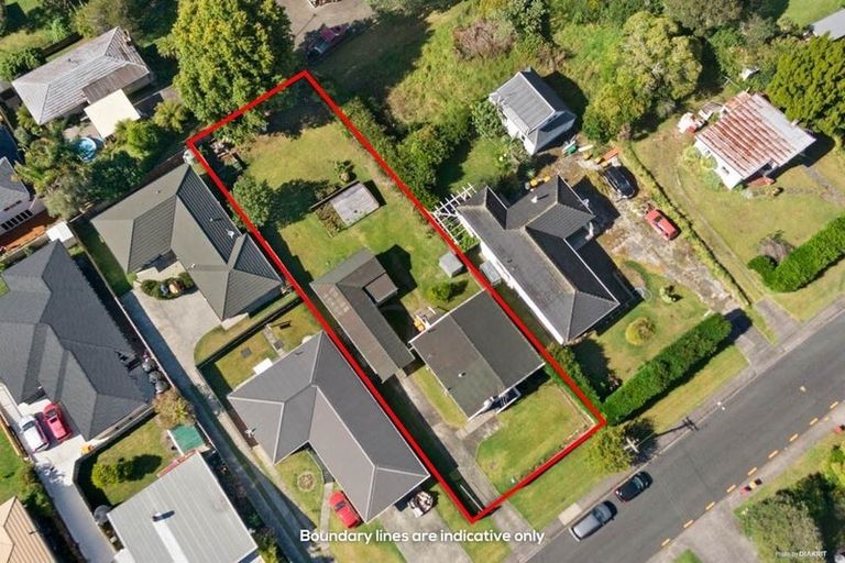 Photo of property in 33 Eastglen Road, Glen Eden, Auckland, 0602