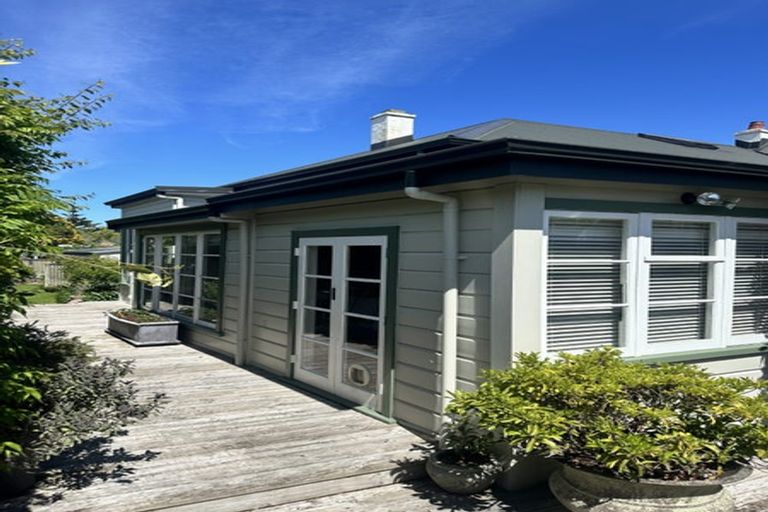 Photo of property in 44 Te Mata Road, Havelock North, 4130